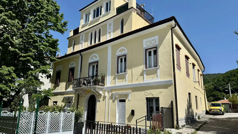 Trilocale ristrutturato Via Gorizia 36, Trieste